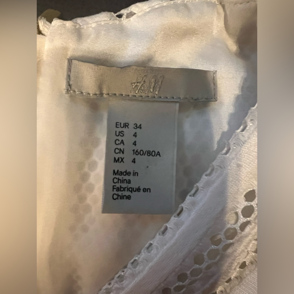 H&M White Eyelet Lattice Pattern Dress Size 4 - Picture 3 of 7
